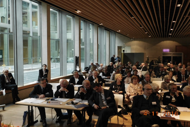 Blicke in den Saal des Provinzhauses von Leuven