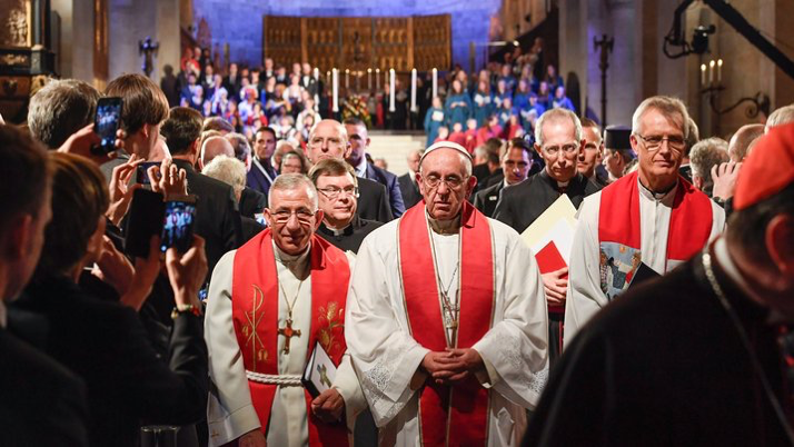 Besuch des Papstes in Schweden zum Auftakt des Reformationsjubiläums (Foto: ZEIT online)