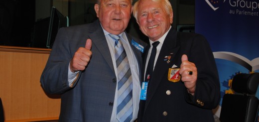 Od lewej dr Bernhard Worms – prezydent Europejskiej Unii Seniorów, Henryk Łagodzki – prezes Polskiej Unii Seniorów