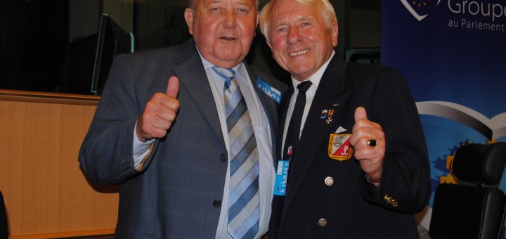 Od lewej dr Bernhard Worms – prezydent Europejskiej Unii Seniorów, Henryk Łagodzki – prezes Polskiej Unii Seniorów